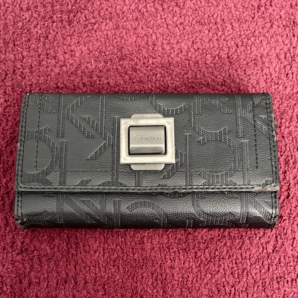 Calvin Klein Monogram Black Key Holder